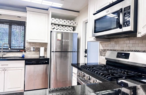 South New River Isles House | Nick's Waterfront Oasis w/Private Heated Pool