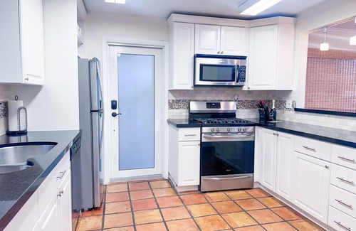 South New River Isles House | Nick's Waterfront Oasis w/Private Heated Pool