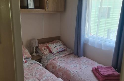 Tewitfield Apartment | Nicks, next door to Carmels