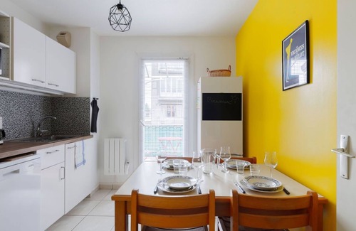 Quartier Chorier-Berriat Apartment | Nicolas III: 2 bedrooms, parking, balcony, comfortable and quiet