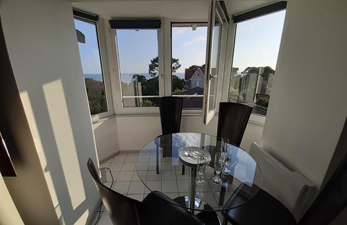 Saint-Palais-sur-Mer Apartment | Nid d’Artiste Nid d’Amour