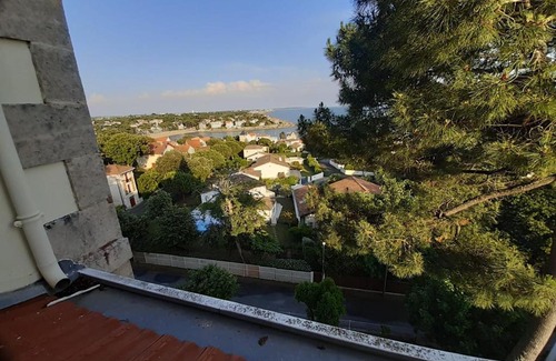 Saint-Palais-sur-Mer Apartment | Nid d’Artiste Nid d’Amour