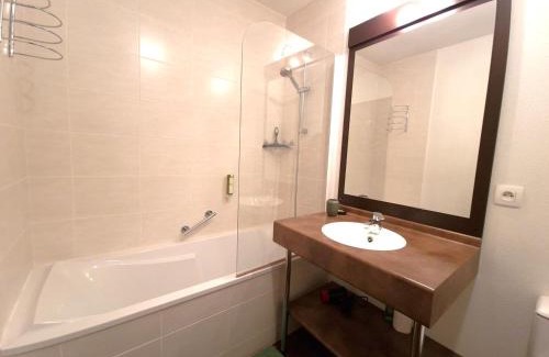 Pont-Aven Apartment | Nid d'Aven Charmante maison, piscine de février à octobre 1-6p dans résidence