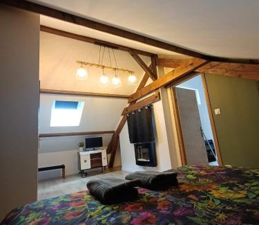 Faubourg Sud Apartment | Nid de charme pour soirée romantique