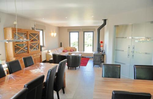 Noiseux House | Nid des Amis