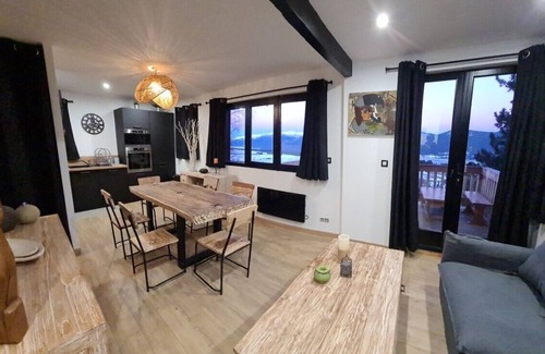 Les Angles Apartment | Nid Douillet Dans Chalet vue sur le lac/Wifi