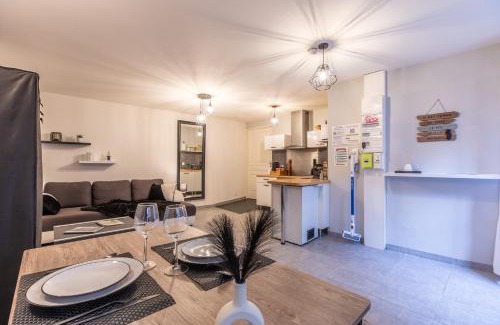 Riom Apartment | Nid douillet - Elégant studio en plein centre de Riom