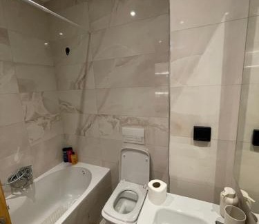 La Soukra Apartment | Nid Douillet El Aouina, propre , calme et moderne, wifi, place parking