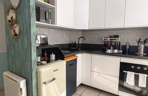 Hopital Saint-Louis Apartment | Nid Douillet et Lumineux