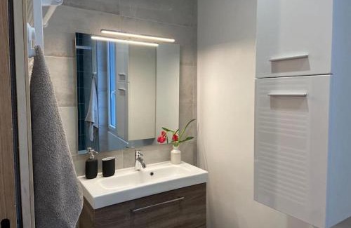 Chateau-Renault Apartment | Nid douillet tout équipé