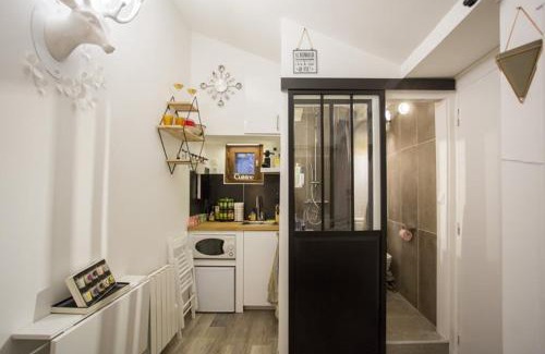 6th Arrondissement Apartment | Nid du Parc - Parfait 1 personne
