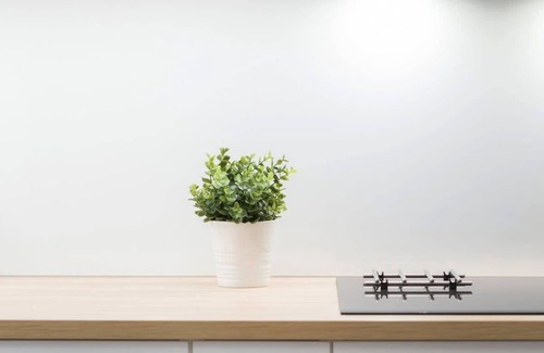 Poznan City Center Apartment | Niedzialkowskiego 10A Prestige Apartment Desk