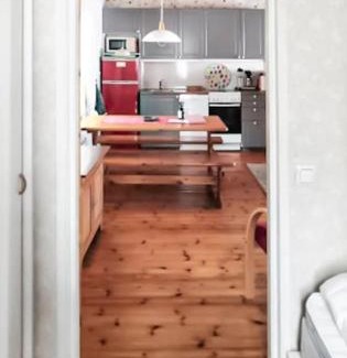 Tampere Apartment | Niemi-Kapee Mansikka - Cozy cottage by the lake