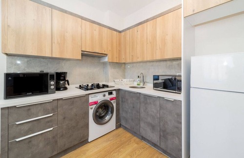 Kepez Apartment | Nifty Flat with Shared Pool in Kepez