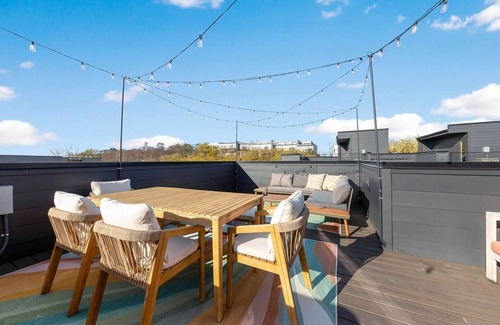 Katie Hill Neighborhood House | Night at the Disco with private rooftop hot