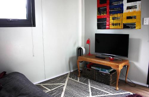 Gladstone House | Night Sky Magic in Olive Grove