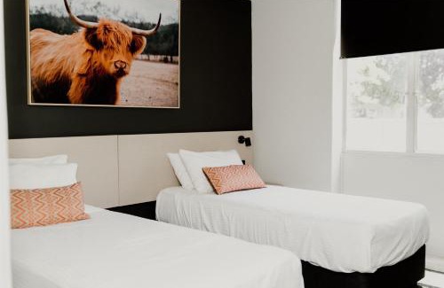 Miles End Hotel | Nightcap at Barkly Hotel