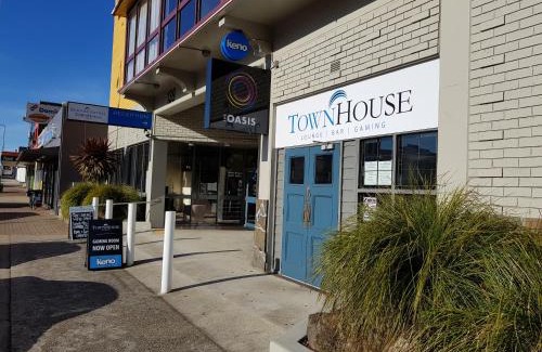Burnie Hotel | Nightcap at Burnie Townhouse