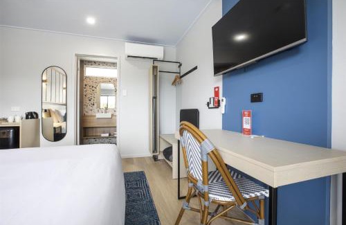 Queens Beach Hotel | Nightcap at Queens Beach Hotel