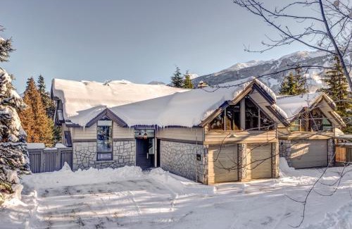 Blueberry Hill House | Nighthawk 3343