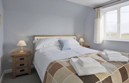 Westleton House | Nightingale Corner - Two Bedroom House, Sleeps 4