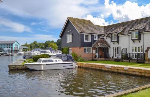 Wroxham House | Nightingale