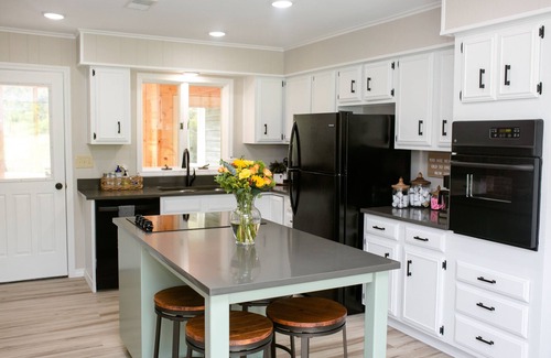 Flippin House | NIGHTLY RATE DROP - Large Family Home with Private Dock and Launch Ramp