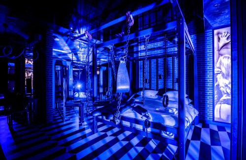 gmina Parzeczew Apartment | Nikisz Red BDSM