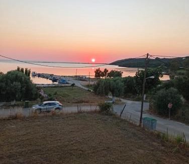 Agios Nikolaos Apartment | Nikolas house beside the sea next to Lefkada