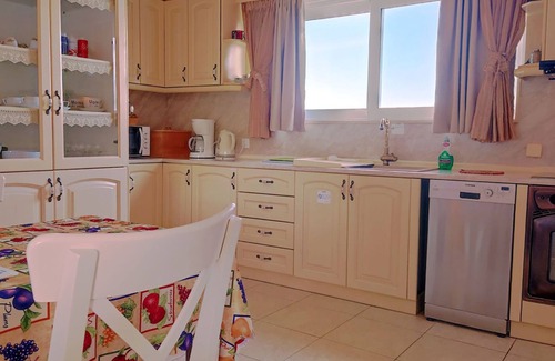 Agni Apartment | Nikolas House with sweeping views of the sea