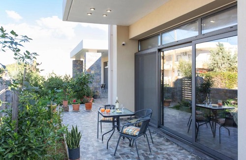 Gournai House | Nikolas Villa