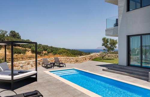 Agia Marina Villa | Nikolioudis Luxury Villa Spirit - 900m From Agia Marina Beach