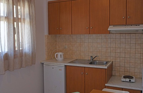 Gialiskari Apartment | Nikos Apartments A7 - One Bedroom Apartment, Sleeps 3