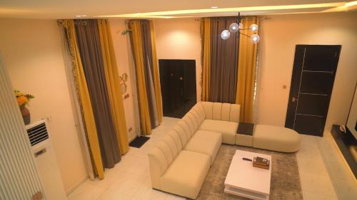 Ofin Villa | NIKS Residence