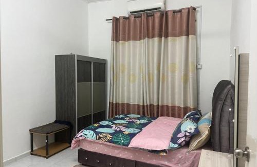 Kampung Salak House | Nilai Bronizam Homestay