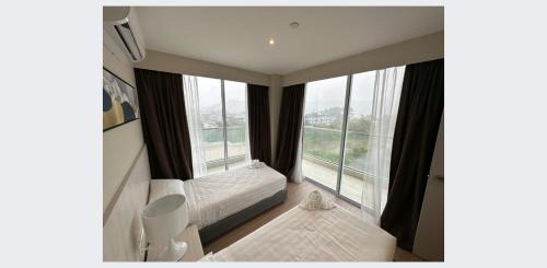 Tanjung Aru Apartment | Nilam 2 ARU SUITES 3BR Nilam Residence INFINITY POOL