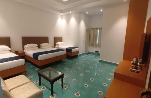 Kalapettai Hotel | Nilan Zingle Resort