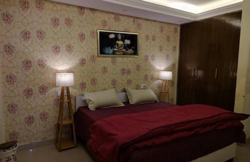 Dehradun Apartment | Nilay - Fully Independent - Couple Friendly
