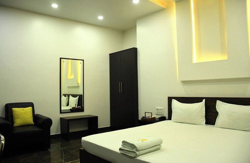 Sahibganj Hotel | Nilima palace