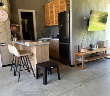 Ureki House | Nina's house & Yard 200m from beach Kaprovani
