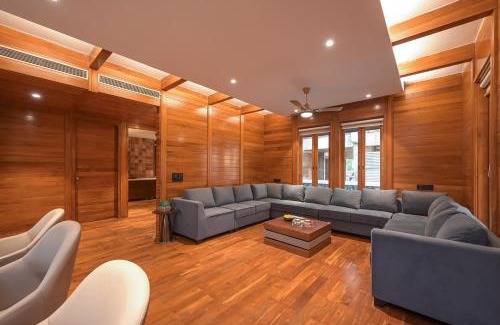 Parshwapuram House | Nine Oaks