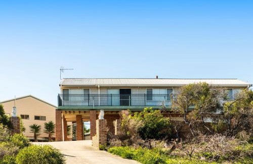 Guilderton House | Ninettas Views - Great coastal location