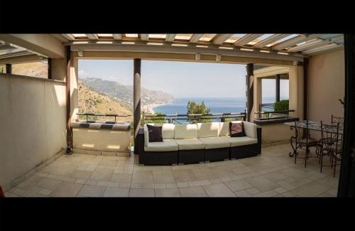 Taormina House | Ninfa Apartment - Taormina Holidays