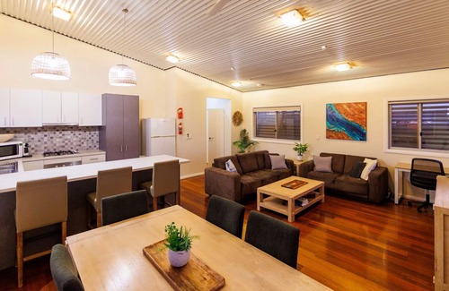Exmouth House | Ningaloo - Just a stroll from Exmouth's town beach