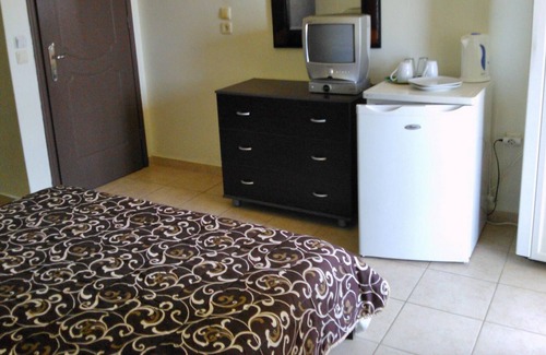Assos House | Niriides Double Room in Asos Kefalonia 8