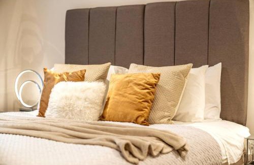 Redcliffe Apartment | Niru Experience Jewel Of Ifield Road