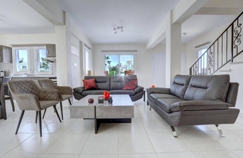 Ayia Napa House | Nissi Palms 4 Bedroom Villa with Private Pool in Agia Napa