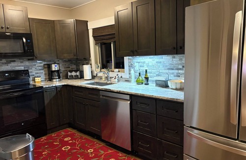 Nisswa House | Nisswa-3 bedroom/3 bath house - private back yard walking distance to downtown