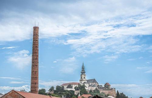 Nitra Apartment | Nitra Castle Suite - Modern Elegance & Serenity