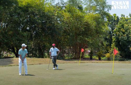 Karjat Villa | Nivaant Farms by StayVista - Green Retreat with Pool, Orchard, Jacuzzi & Gazebo